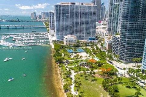 Copropriété à vendre à Miami, Floride: 2 chambres, 130.06 m2 № 1377333 - photo 2