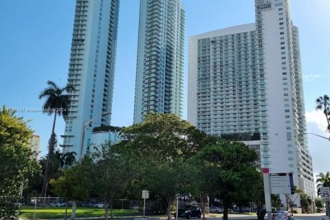 Copropriété à vendre à Miami, Floride: 2 chambres, 130.06 m2 № 1377333 - photo 4