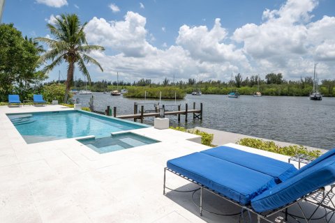 Villa ou maison à vendre à Vero Beach, Floride: 4 chambres, 433.57 m2 № 1152306 - photo 11