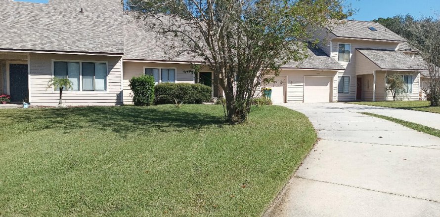 House in Jacksonville, Florida 2 bedrooms, 101.17 sq.m. № 872873