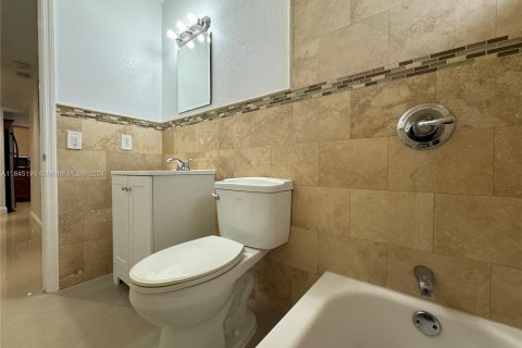 Condominio en venta en Opa-locka, Florida, 3 dormitorios, 95.13 m2 № 1328860 - foto 21