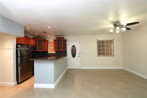 Copropriété à vendre à Opa-locka, Floride: 3 chambres, 95.13 m2 № 1328860 - photo 3