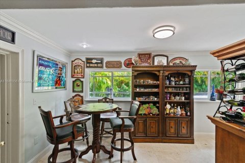 House in Miami, Florida 5 bedrooms, 284 sq.m. № 1328820 - photo 25