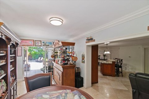 Villa ou maison à vendre à Miami, Floride: 5 chambres, 284 m2 № 1328820 - photo 26