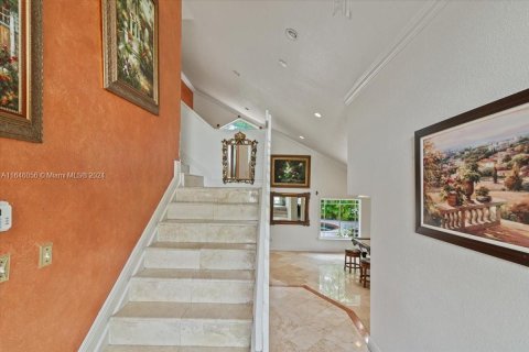 Villa ou maison à vendre à Miami, Floride: 5 chambres, 284 m2 № 1328820 - photo 8