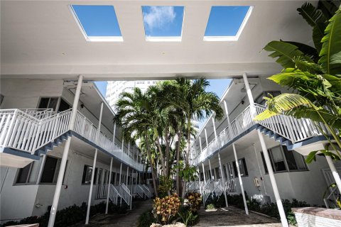 Copropriété à vendre à Miami Beach, Floride: 1 chambre, 42.18 m2 № 1386078 - photo 12