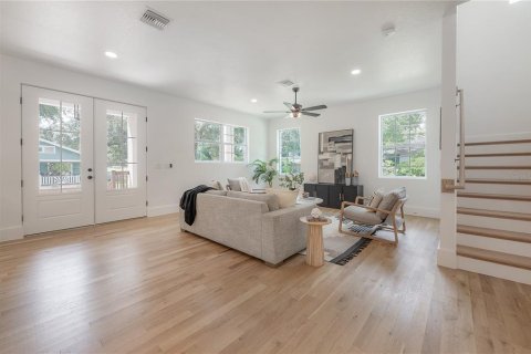 Casa en venta en Tampa, Florida, 4 dormitorios, 216.56 m2 № 1375344 - foto 15