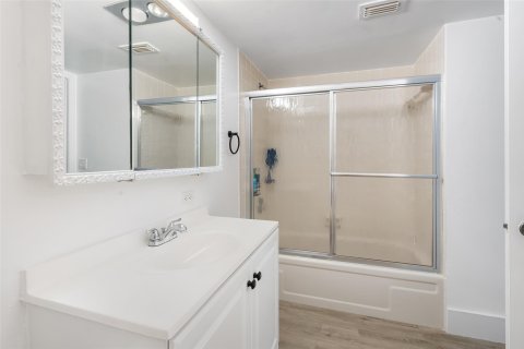 Copropriété à vendre à Boca Raton, Floride: 2 chambres, 107.77 m2 № 1185200 - photo 19