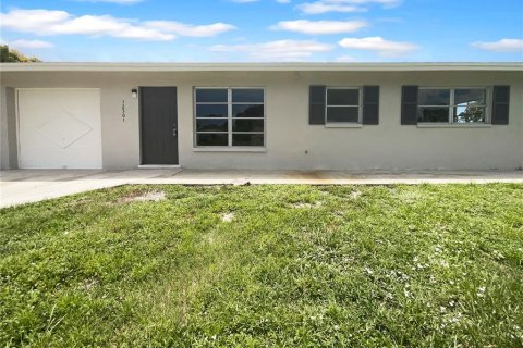 Casa en venta en North Port, Florida, 2 dormitorios, 106.84 m2 № 1320309 - foto 1