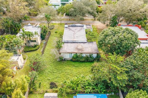 Casa en venta en Biscayne Park, Florida, 4 dormitorios, 228.54 m2 № 922197 - foto 2