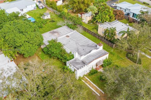 Casa en venta en Biscayne Park, Florida, 4 dormitorios, 228.54 m2 № 922197 - foto 23