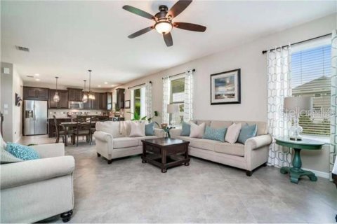 Casa en alquiler en Orlando, Florida, 5 dormitorios, 246.75 m2 № 1358292 - foto 6