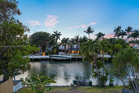 Villa ou maison à vendre à Miami Beach, Floride: 5 chambres, 466.74 m2 № 1354490 - photo 14