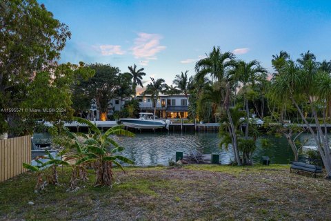 Villa ou maison à vendre à Miami Beach, Floride: 5 chambres, 466.74 m2 № 1354490 - photo 13