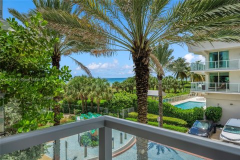 Adosado en venta en Surfside, Florida, 4 dormitorios, 329.62 m2 № 1354486 - foto 28