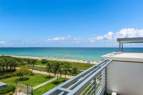 Adosado en venta en Surfside, Florida, 4 dormitorios, 329.62 m2 № 1354486 - foto 13