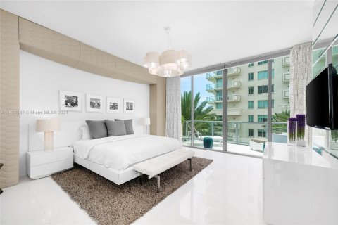 Adosado en venta en Surfside, Florida, 4 dormitorios, 329.62 m2 № 1354486 - foto 26