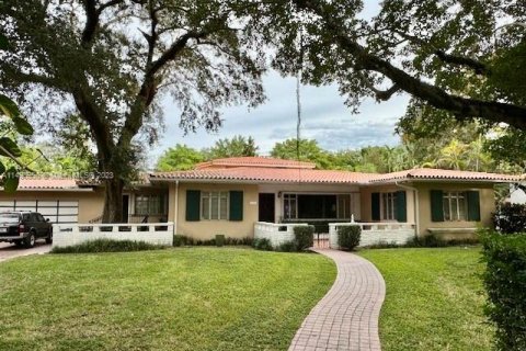 Villa ou maison à vendre à Coral Gables, Floride: 5 chambres, 389.26 m2 № 1354491 - photo 1