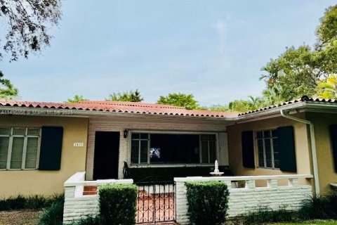 Casa en venta en Coral Gables, Florida, 5 dormitorios, 389.26 m2 № 1354491 - foto 2