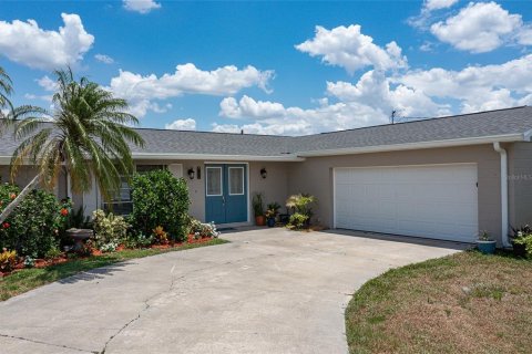 Villa ou maison à vendre à Punta Gorda, Floride: 3 chambres, 167.97 m2 № 1248285 - photo 15