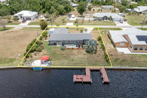 Villa ou maison à vendre à Punta Gorda, Floride: 3 chambres, 167.97 m2 № 1248285 - photo 13