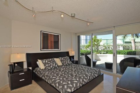 Condo in Sunny Isles Beach, Florida, 2 bedrooms  № 1292740 - photo 10