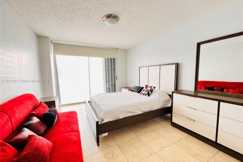 Copropriété à vendre à Sunny Isles Beach, Floride: 2 chambres, 160.72 m2 № 1292740 - photo 13