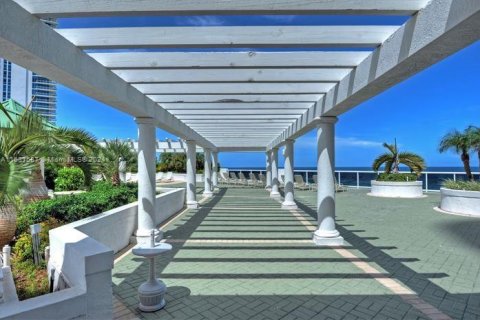 Copropriété à vendre à Sunny Isles Beach, Floride: 2 chambres, 160.72 m2 № 1292740 - photo 18