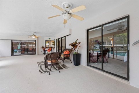 Casa en venta en Lutz, Florida, 4 dormitorios, 215.44 m2 № 1005836 - foto 8