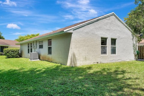 Villa ou maison à vendre à Davie, Floride: 3 chambres, 169.55 m2 № 1121430 - photo 13