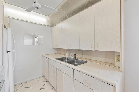 Copropriété à vendre à Boca Raton, Floride: 2 chambres, 79.99 m2 № 1223672 - photo 24