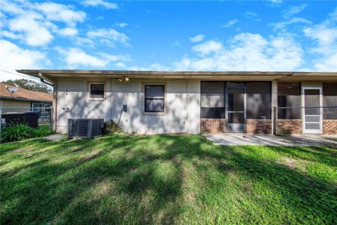 Duplex in Lakeland, Florida 2 bedrooms, 118.08 sq.m. № 1243888 - photo 20