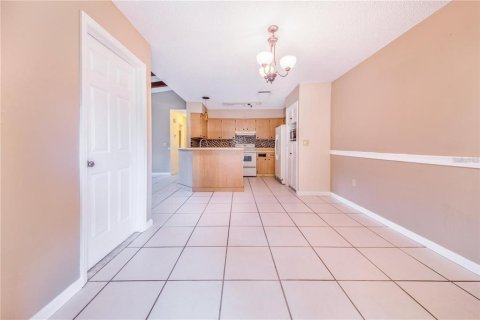 Duplex à vendre à Lakeland, Floride: 2 chambres, 118.08 m2 № 1243888 - photo 6