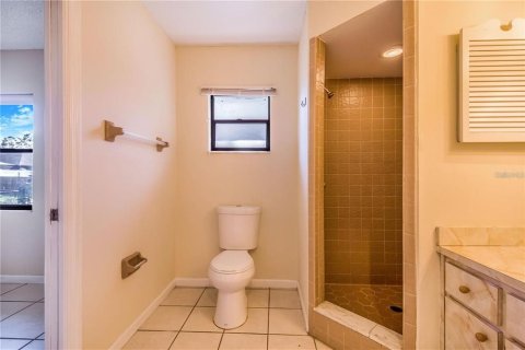 Duplex à vendre à Lakeland, Floride: 2 chambres, 118.08 m2 № 1243888 - photo 11