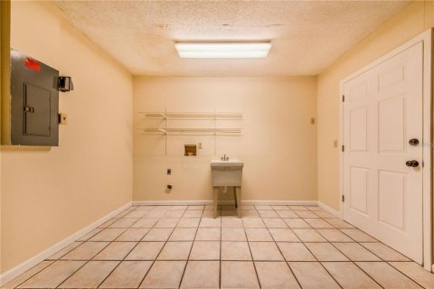 Duplex à vendre à Lakeland, Floride: 2 chambres, 118.08 m2 № 1243888 - photo 17