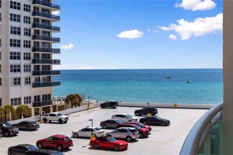 Copropriété à vendre à Hollywood, Floride: 1 chambre, 82.03 m2 № 1176174 - photo 6