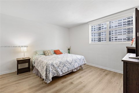 Copropriété à vendre à Hollywood, Floride: 1 chambre, 82.03 m2 № 1176174 - photo 16