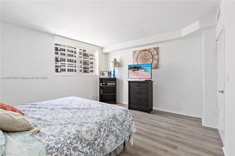 Copropriété à vendre à Hollywood, Floride: 1 chambre, 82.03 m2 № 1176174 - photo 17