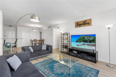 Copropriété à vendre à Hollywood, Floride: 1 chambre, 82.03 m2 № 1176174 - photo 8