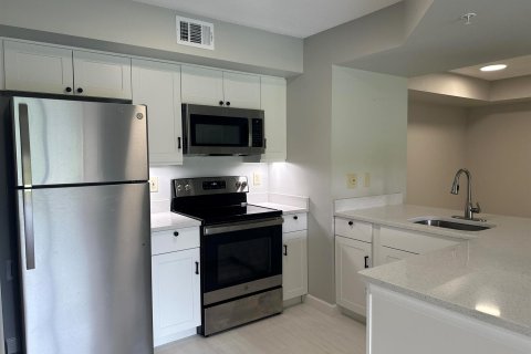 Condo in Jensen Beach, Florida, 1 bedroom  № 1152153 - photo 16