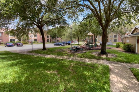 Condo in Orlando, Florida, 2 bedrooms  № 1268459 - photo 11