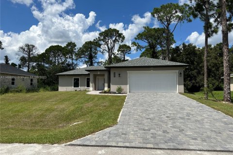 Casa en venta en Lehigh Acres, Florida, 3 dormitorios № 883865 - foto 1