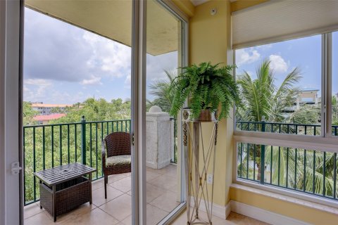 Condo in Deerfield Beach, Florida, 2 bedrooms  № 924542 - photo 25