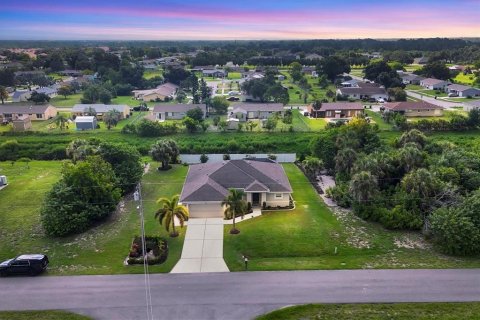 House in North Port, Florida 3 bedrooms, 160.26 sq.m. № 1265620 - photo 29