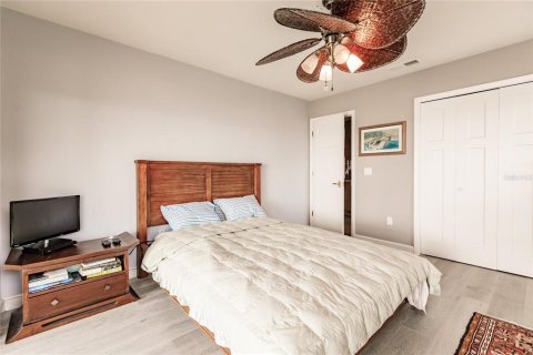 Casa en venta en Fort Myers, Florida, 4 dormitorios, 277.31 m2 № 798836 - foto 28