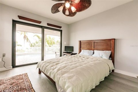 Casa en venta en Fort Myers, Florida, 4 dormitorios, 277.31 m2 № 798836 - foto 27
