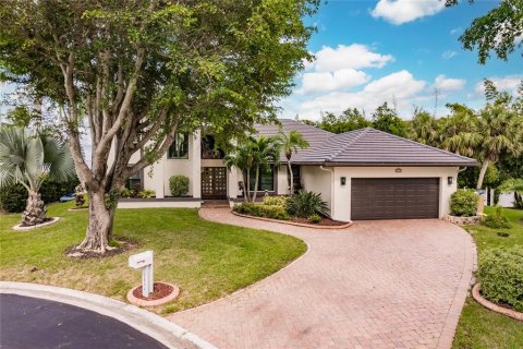 Villa ou maison à vendre à Fort Myers, Floride: 4 chambres, 277.31 m2 № 798836 - photo 2