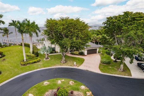 Villa ou maison à vendre à Fort Myers, Floride: 4 chambres, 277.31 m2 № 798836 - photo 3