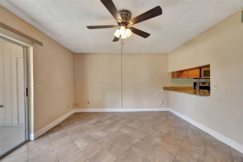 Condo in Tampa, Florida, 1 bedroom  № 1344679 - photo 9