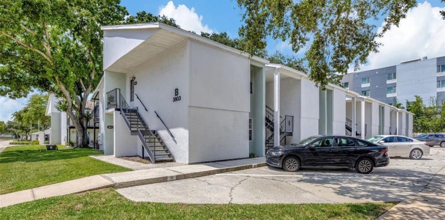 Condominio en Tampa, Florida, 1 dormitorio  № 1344679